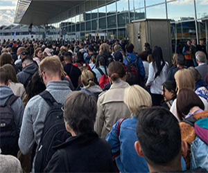 スキポール空港で再び3時間以上の行列が発生。