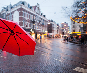 8月のオランダの天気、前半は涼しく雨模様、後半は晴れて暖かくなる見込み。