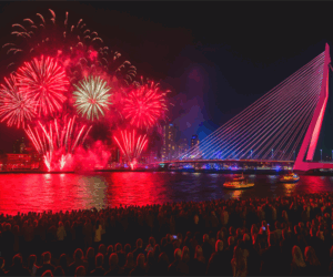 ロッテルダムの年越し花火大会、結局開催へ。消滅危機からの復活劇。